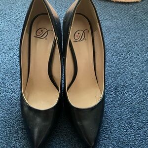 Delicious Black Pointed Toe Pumps
